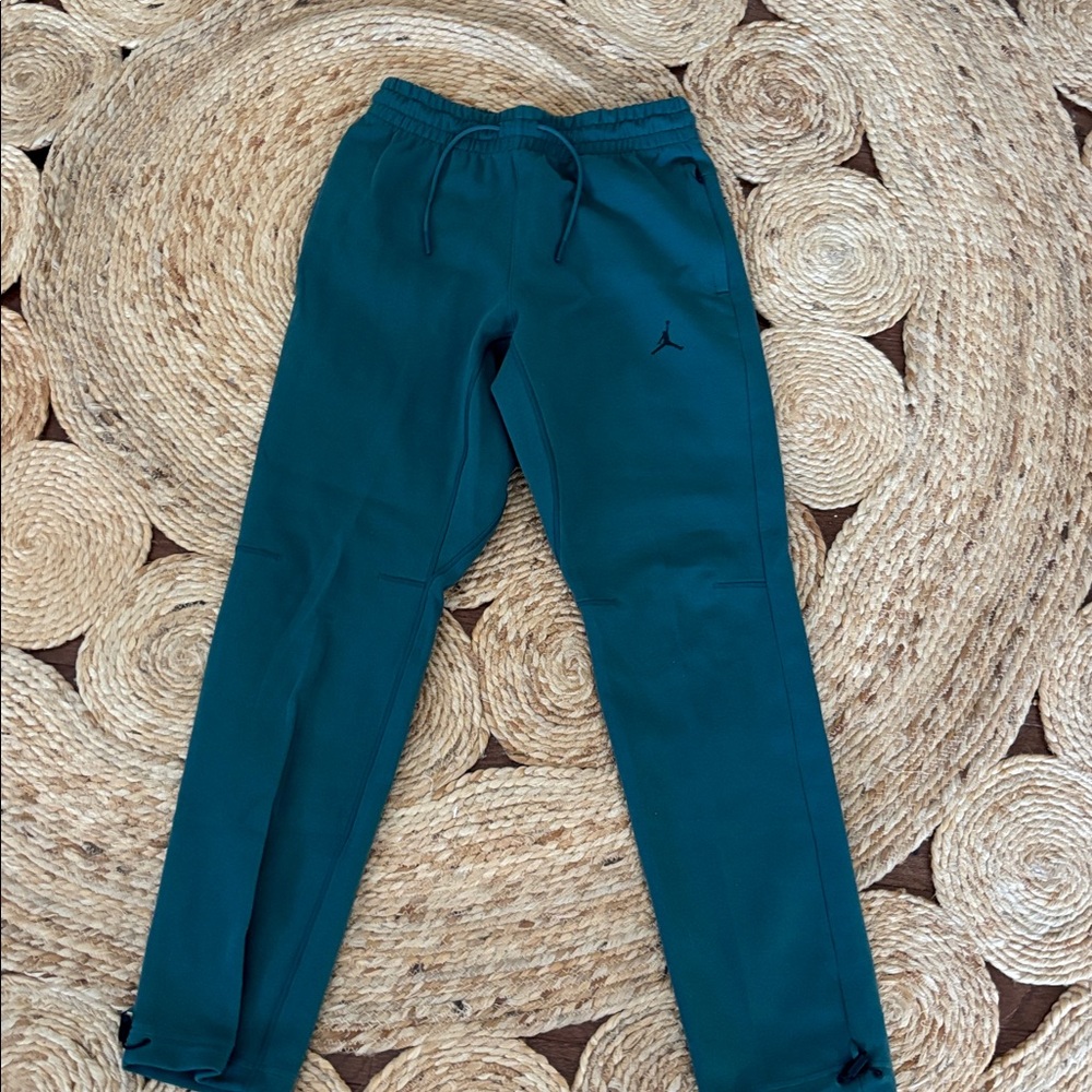 Jordan dark green joggers